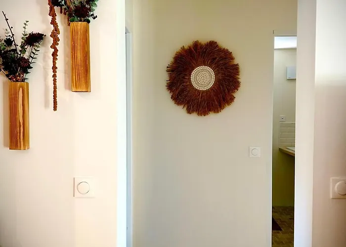 La Parenthese Сарла-ла-Канеда