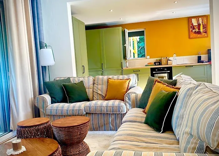 La Parenthese * Сарла-ла-Канеда